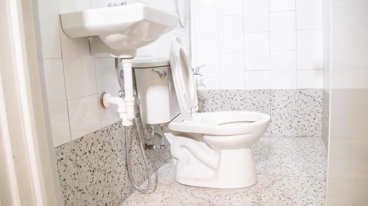 Hive Manila Guesthouse And Apartments 400 Mbps - Gallery Studio Bacoor